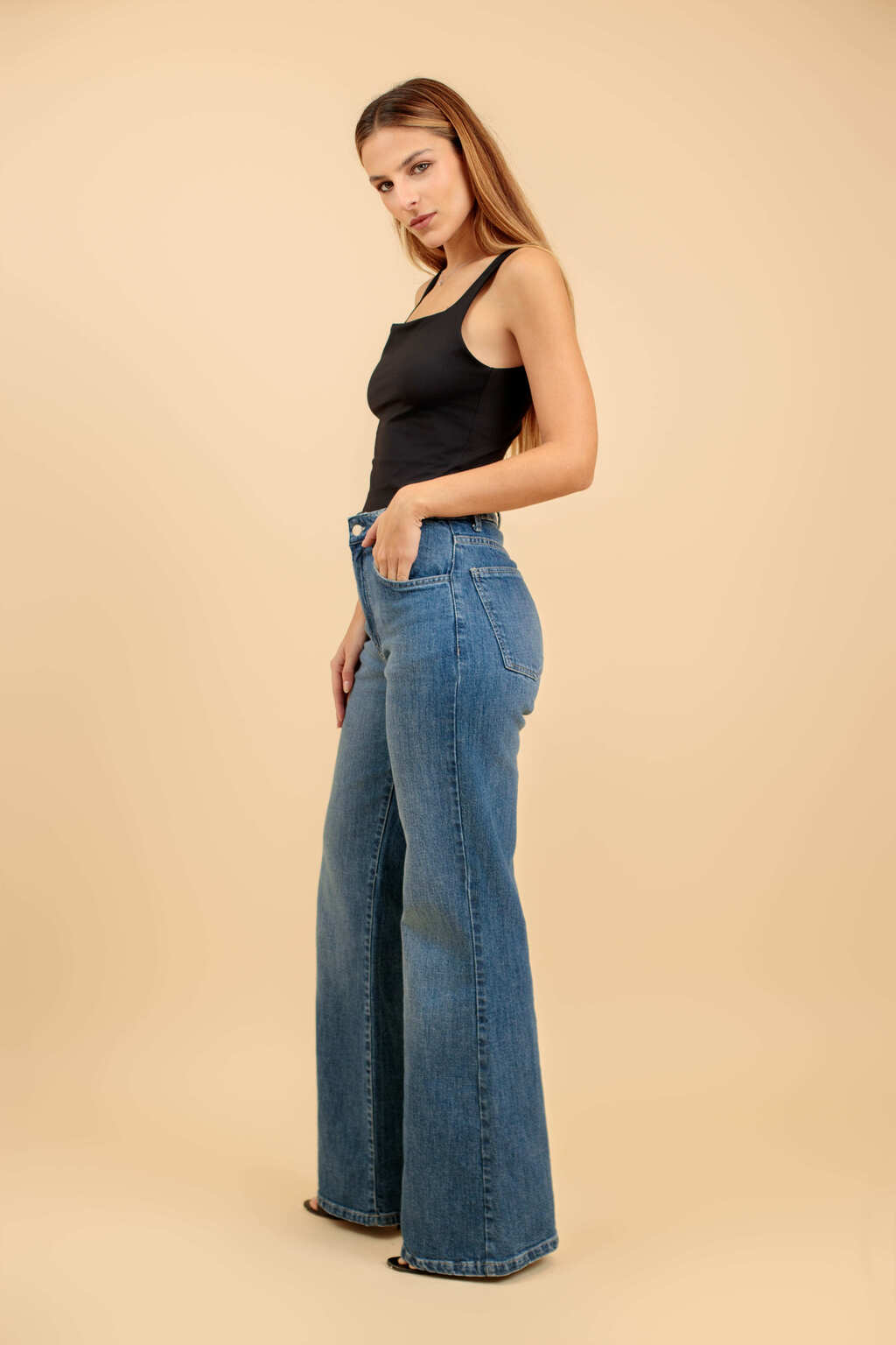 Regata Decote Quadrado de Poliamida Pienza - Preto